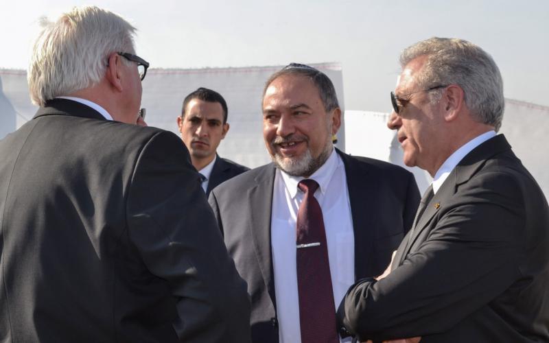 me_ton_avigdor_lieberman_ypex_israil_kai_me_ton_frank_walter_steinmeier_germano_ypex.jpg